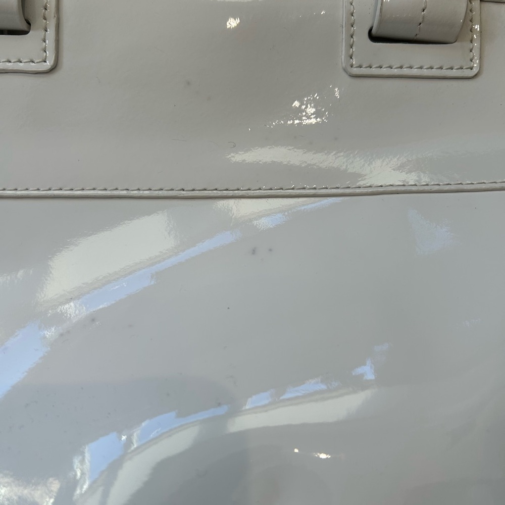 Chic Dooney & Bourke White Leather Tote with Gold Accents - Picture 11 of 15